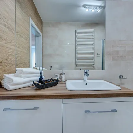 Lm Narutowicza Kamienica Nova 2-3 דירה *